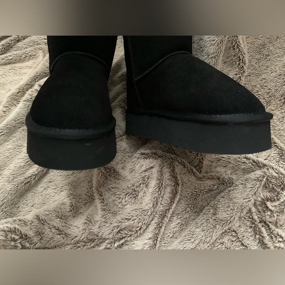 Ugg Inspired Platform Boots NWOT - Picture 3 of 10